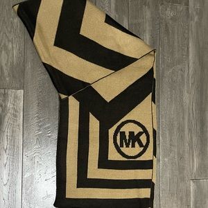 Michael Kors scarf